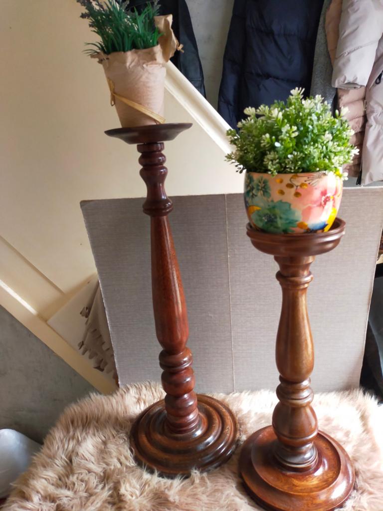 Vintage houten piedestals plantentafeltjes, Ophalen