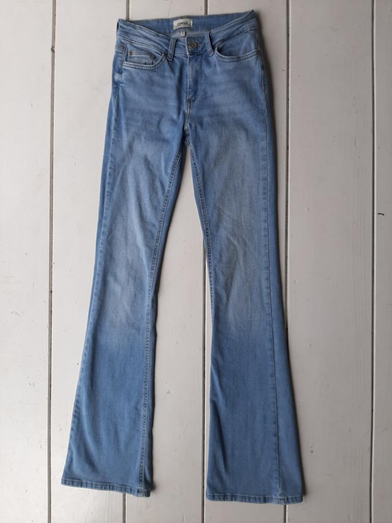 Only flared jeans - XS/32 - Zo goed als nieuw, Only, Blauw, Ophalen of Verzenden, Zo goed als nieuw