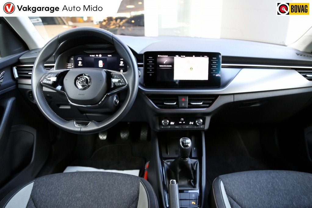 Skoda Kamiq 1.0 TSI Business Edition | 1e eigenaar | Achteru, Auto's, Keurmerk '100% Onderhouden', Gebruikt, 610 kg, Origineel Nederlands