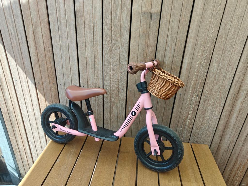 Bandits and angels loopfiets rose, Kinderen en Baby's, Speelgoed | Buiten | Voertuigen en Loopfietsen, Ophalen, Zo goed als nieuw
