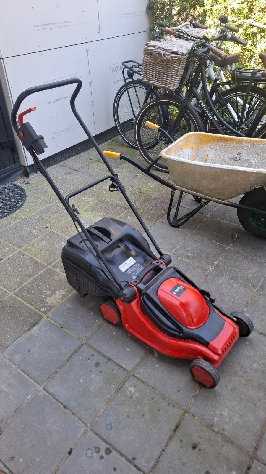 Gamma LM-1338 Elektrische Grasmaaier - 1300W, 38cm, Tuin en Terras, Grasmaaiers, Ophalen, Cirkelmaaier, Gebruikt, Elektrische grasmaaier