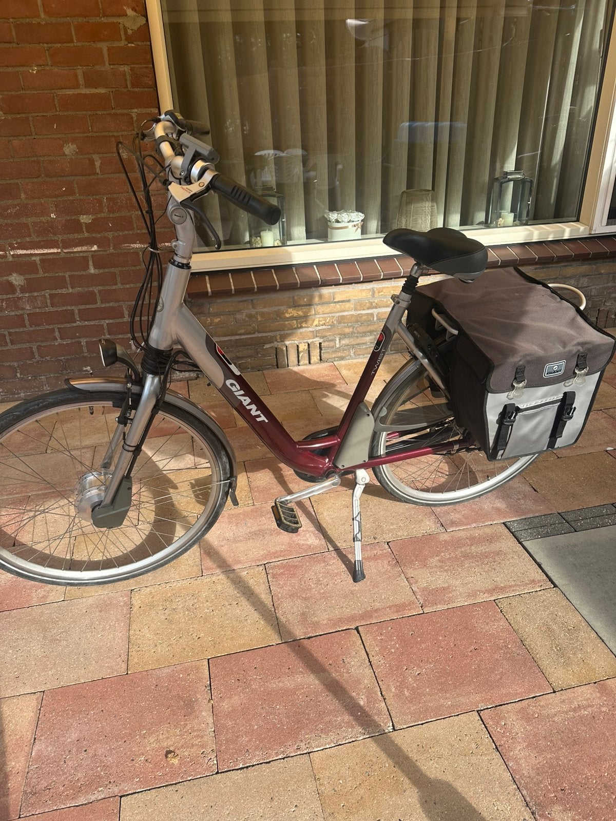 Elektrische dames Giant Twist, Ophalen, Giant, Zo goed als nieuw, 50 km per accu of meer