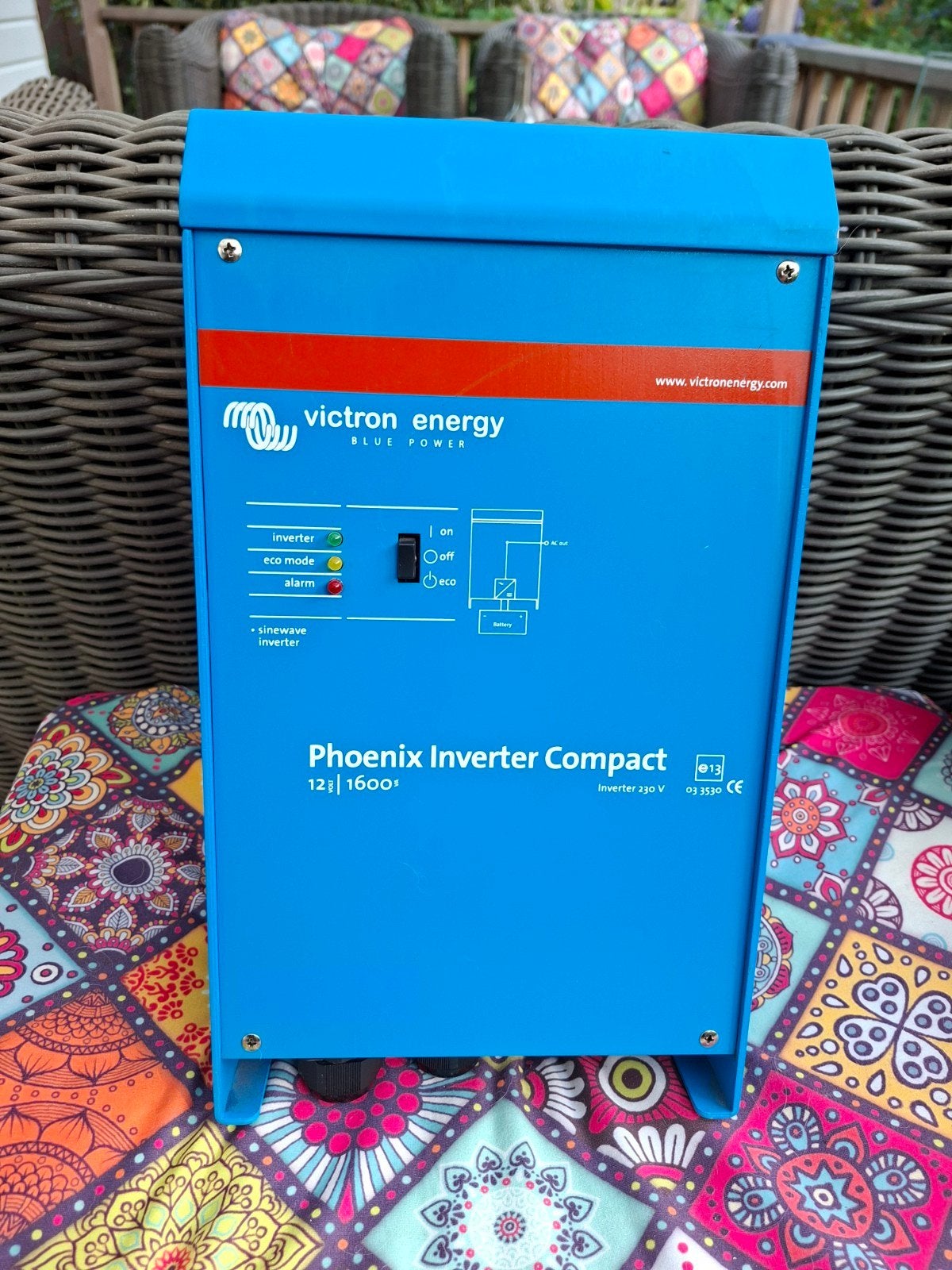 Victron Phoenix Compact 12/1600 omvormer - Gebruikt, Ophalen of Verzenden