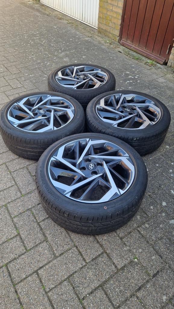 Hyundai i20 Bayon 17 INCH VELGEN Bi-Color ZOMER 52910-Q0300, Auto-onderdelen, Banden en Velgen, Ophalen, Banden en Velgen, 17 inch