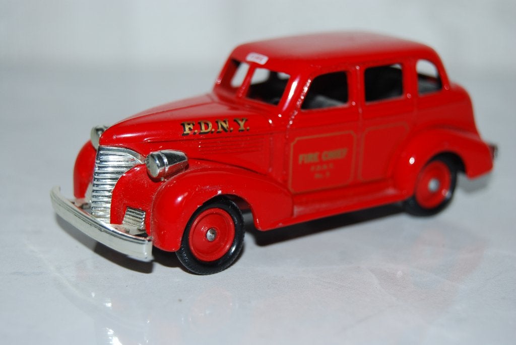 Lledo / Days Gone Fire Chief F.D.N.Y., Ophalen of Verzenden, Zo goed als nieuw, Auto, Overige merken