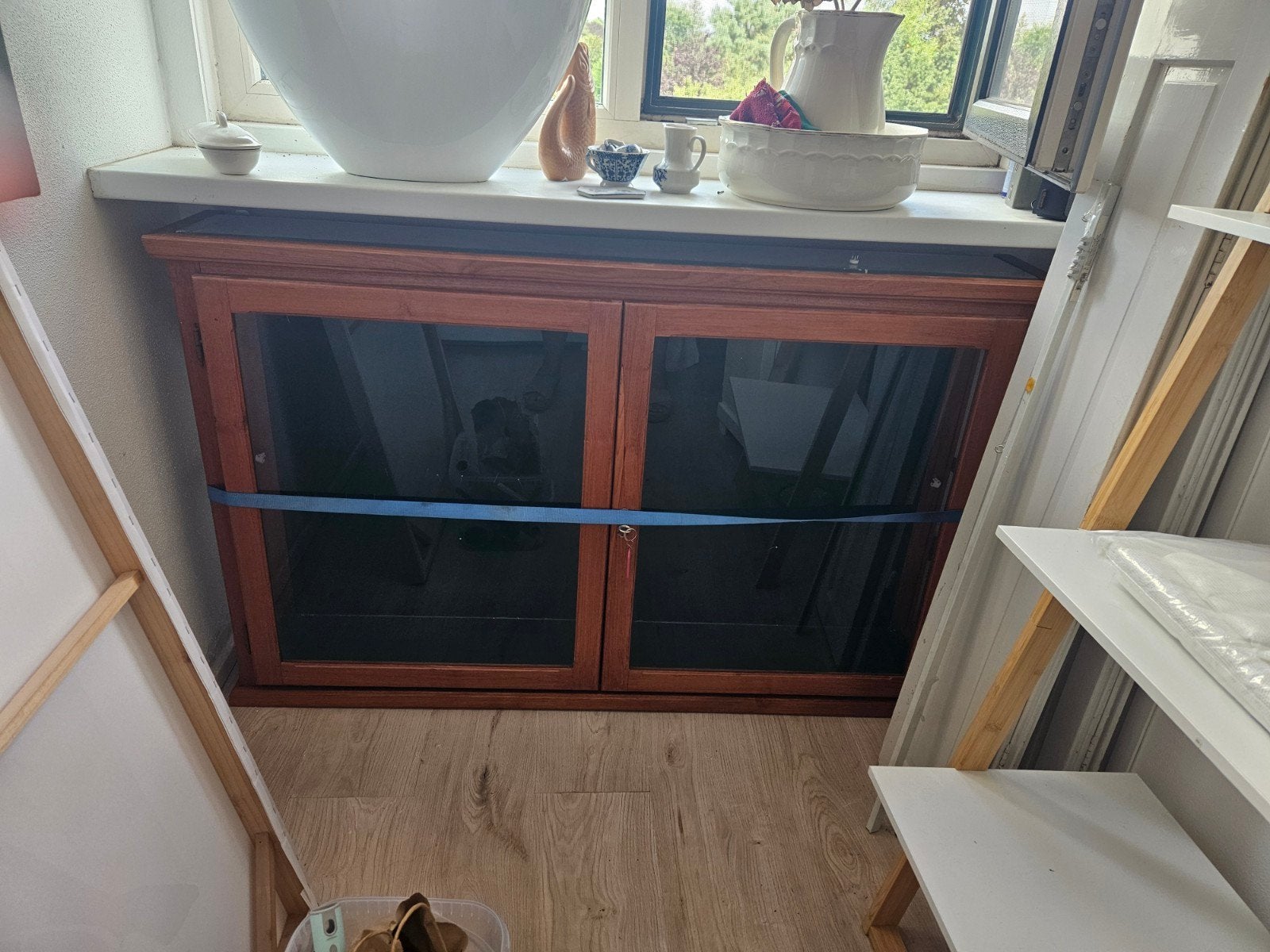 Vitrinekast, Ophalen, Zo goed als nieuw, 25 tot 50 cm, 50 tot 100 cm