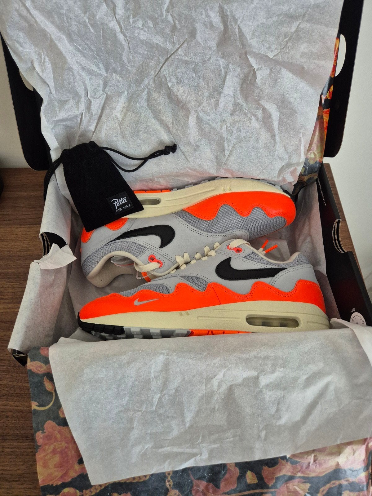 Nike Air Max 1 Patta Waves - Hyper Crimson maat 42.5, Ophalen of Verzenden, Nieuw, Overige kleuren