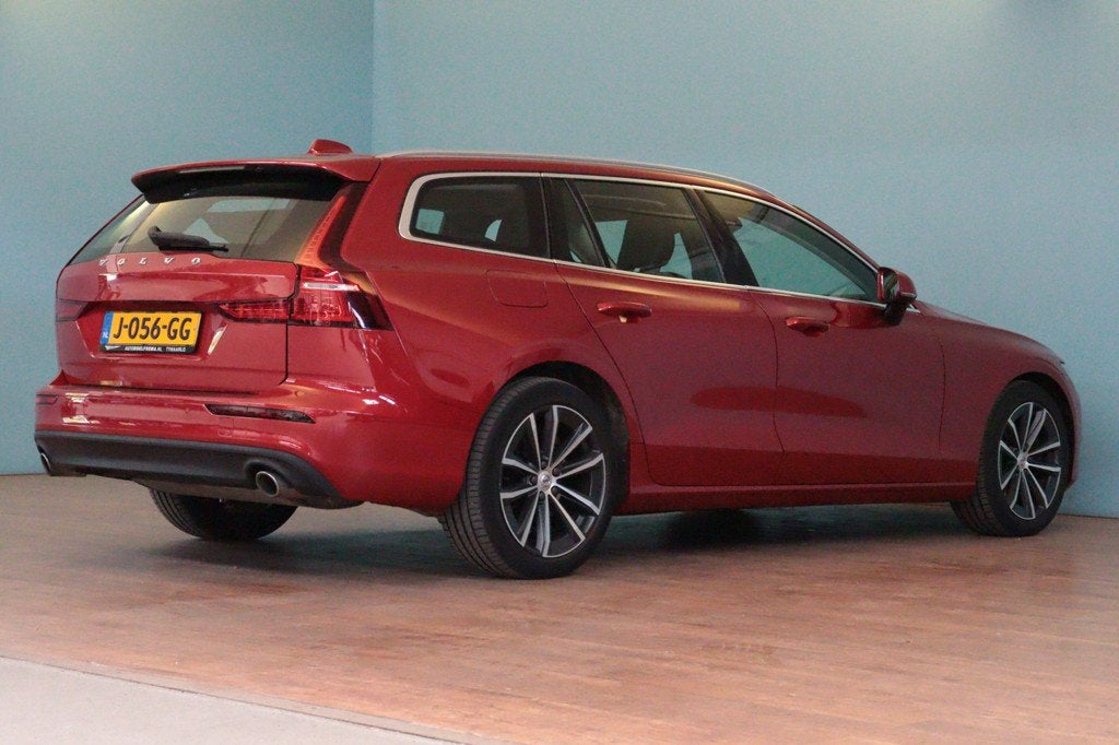 Volvo V60 2.0 B4 Business Pro Automaat | NAVI / APPCONNECT |, Auto's, Volvo, 1800 kg, Euro 6, 4 cilinders, 1969 cc