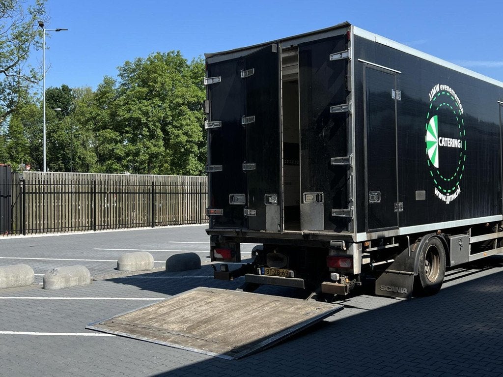 Scania P 340 B 4X2, CRUISE CONTROL, B.A.R. LAADKLEP, CARRIER, Auto's, Scania, Overige brandstoffen, Origineel Nederlands, Bedrijf