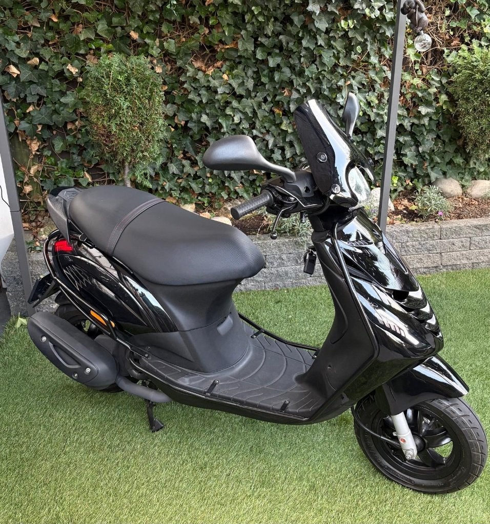 Piaggio bromscooter Zip S, euro 5, 45 km, Fietsen en Brommers, Ophalen, Maximaal 45 km/u, Zip, Zo goed als nieuw