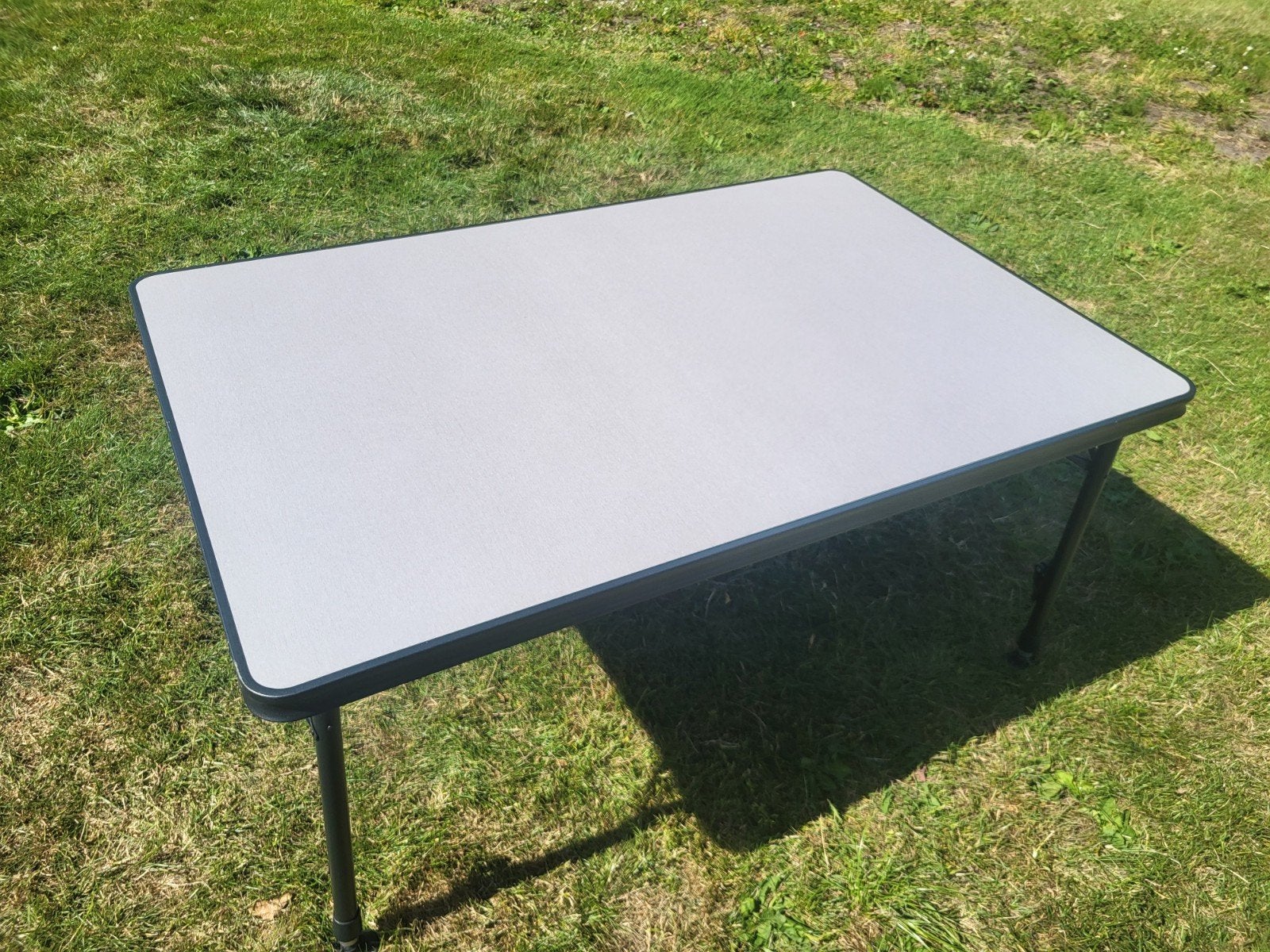 Crespo tafel 130x85cm, Caravans en Kamperen, Kampeermeubelen, Ophalen, Zo goed als nieuw, Campingtafel