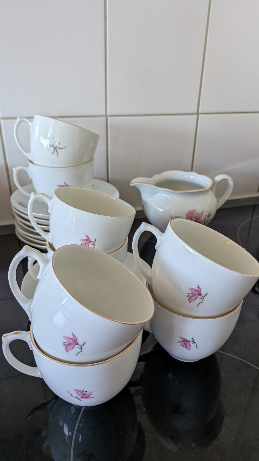Vintage porseleinen theeservies uit 1977, Tsjechoslowakije, Antiek en Kunst, Ophalen