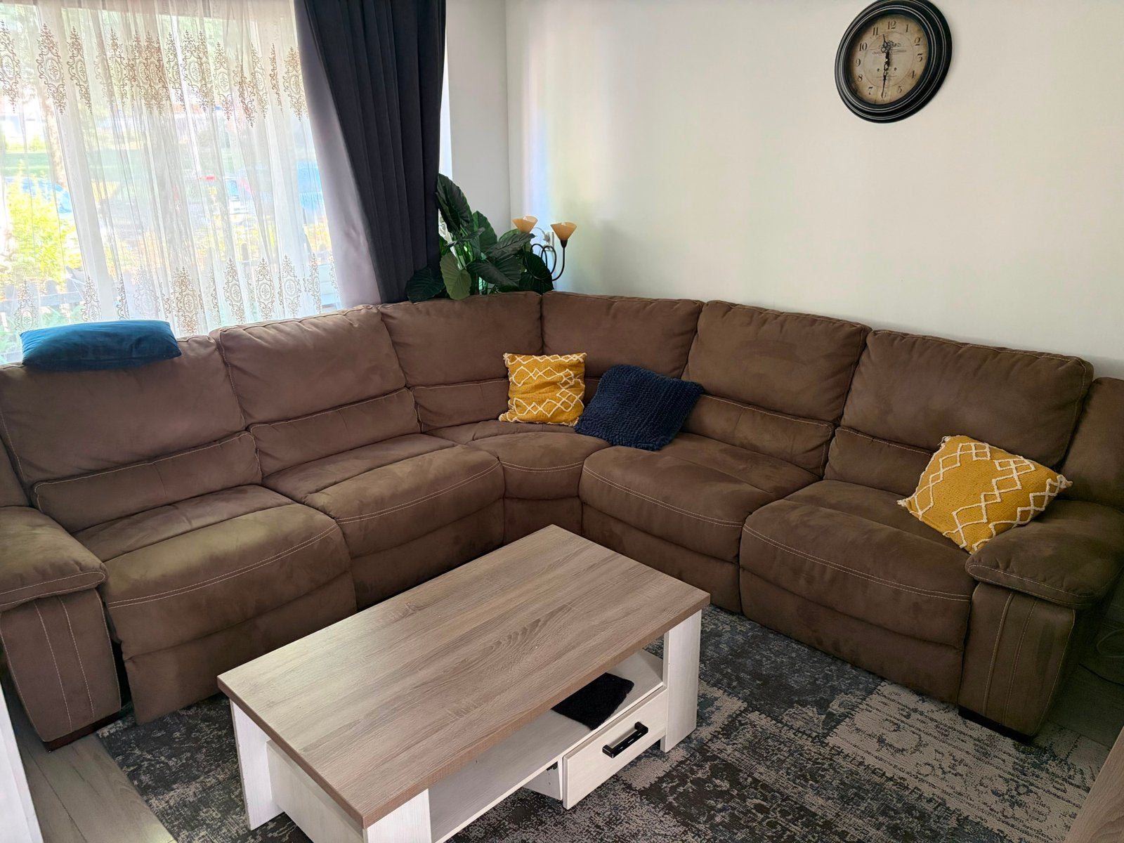 Comfortabele bruine hoekbank met relaxfunctie, Huis en Inrichting, Banken | Bankstellen, Mooi en comfortable, Hoekbank, 300 cm of meer