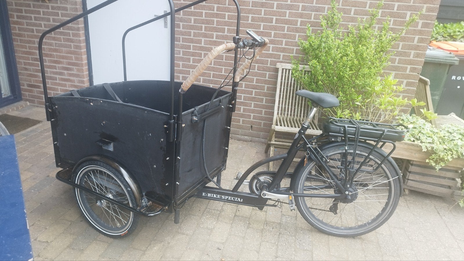 Troy bakfiets met electronisch defect, Fietsen en Brommers, Fietsen | Bakfietsen, Gebruikt, 4 kinderen of meer, Huif, Ophalen