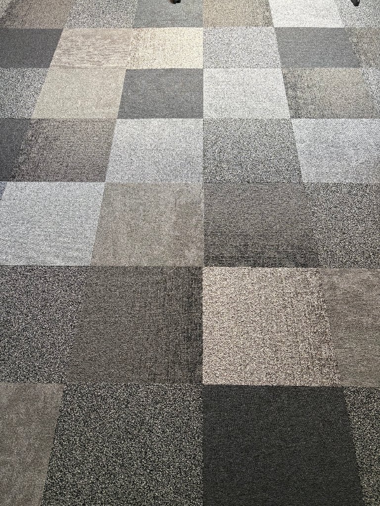 Tapijttegels, Huis en Inrichting, Stoffering | Vloerbedekking, Ophalen, Zo goed als nieuw, 25 tot 50 m², Tapijttegels