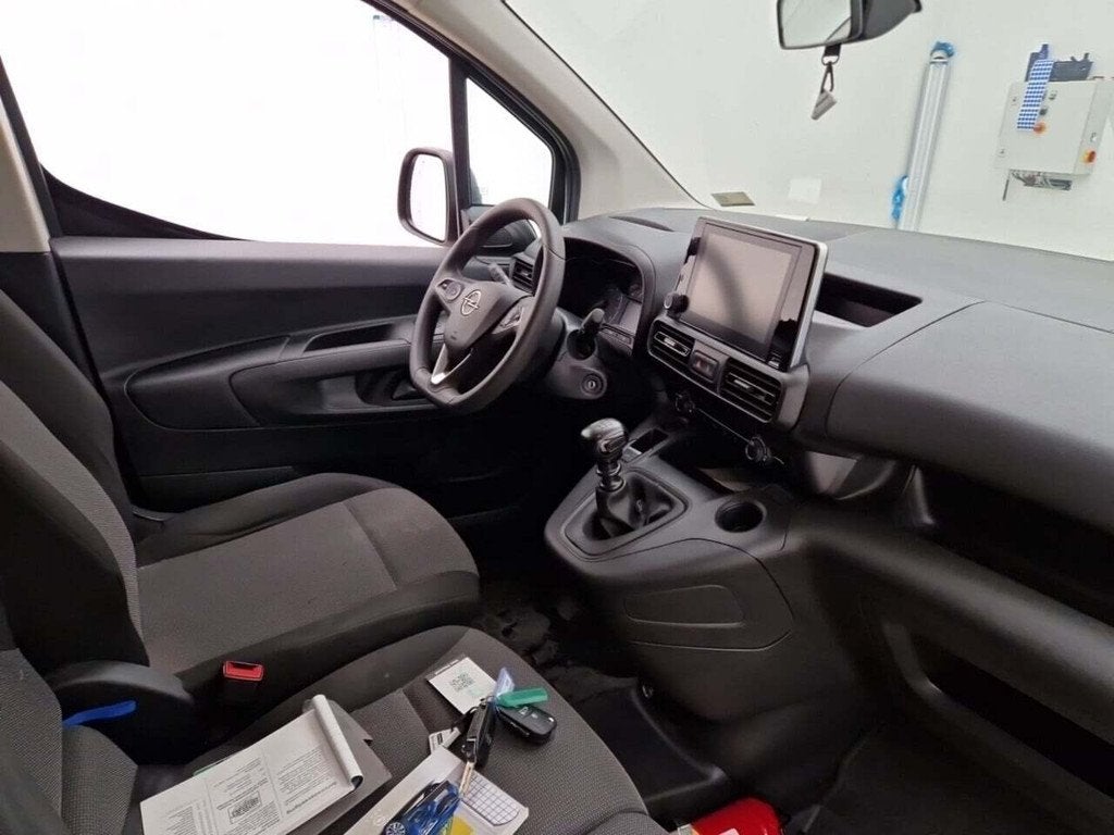 Opel Combo Cargo 1.5 Turbo Edition L2 Heavy 2022 Airco/NAV/P, Auto's, Bestelauto's, Gebruikt, 4 cilinders, Wit, 102 pk