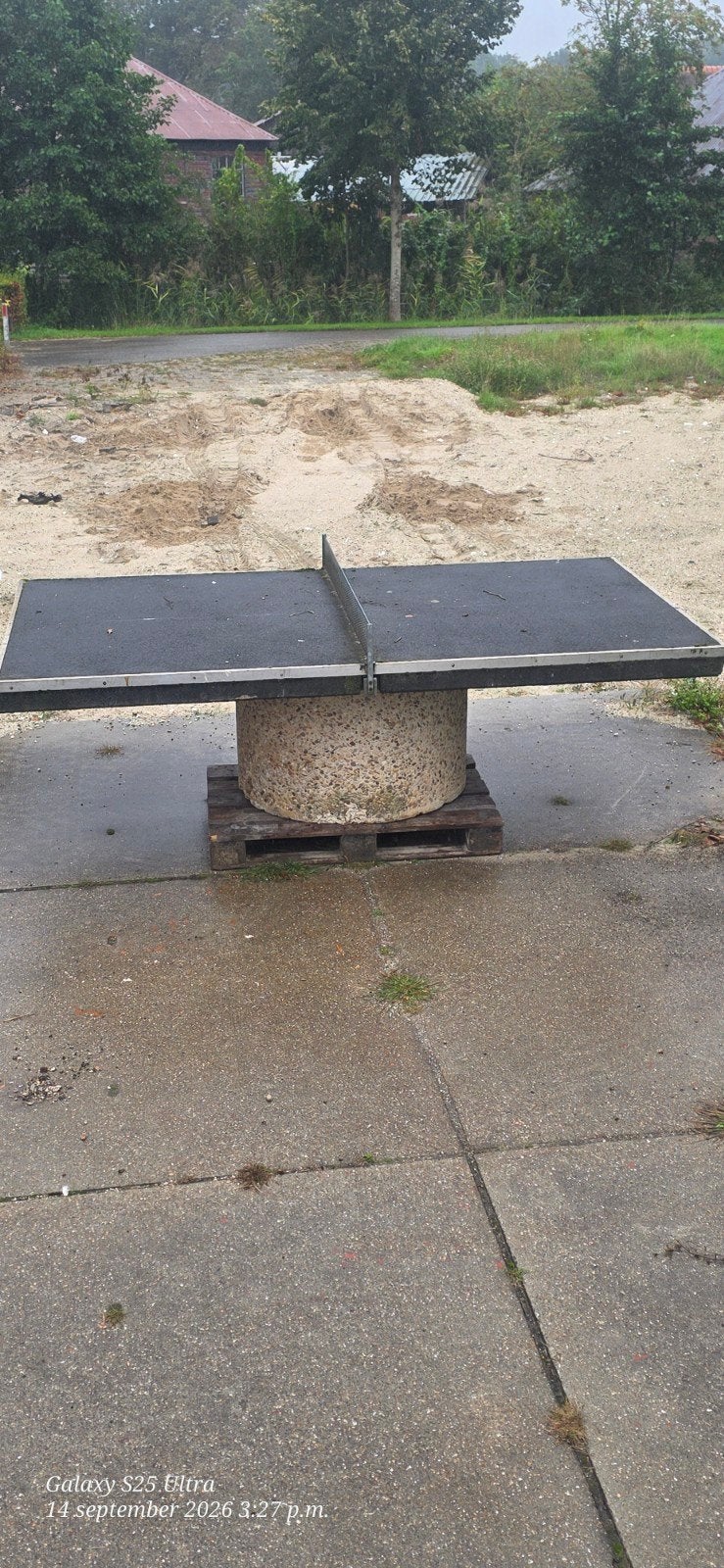 Stevige betonnen tafeltennistafel voor buiten moet weg, Ophalen, Gebruikt, Tafel Outdoor