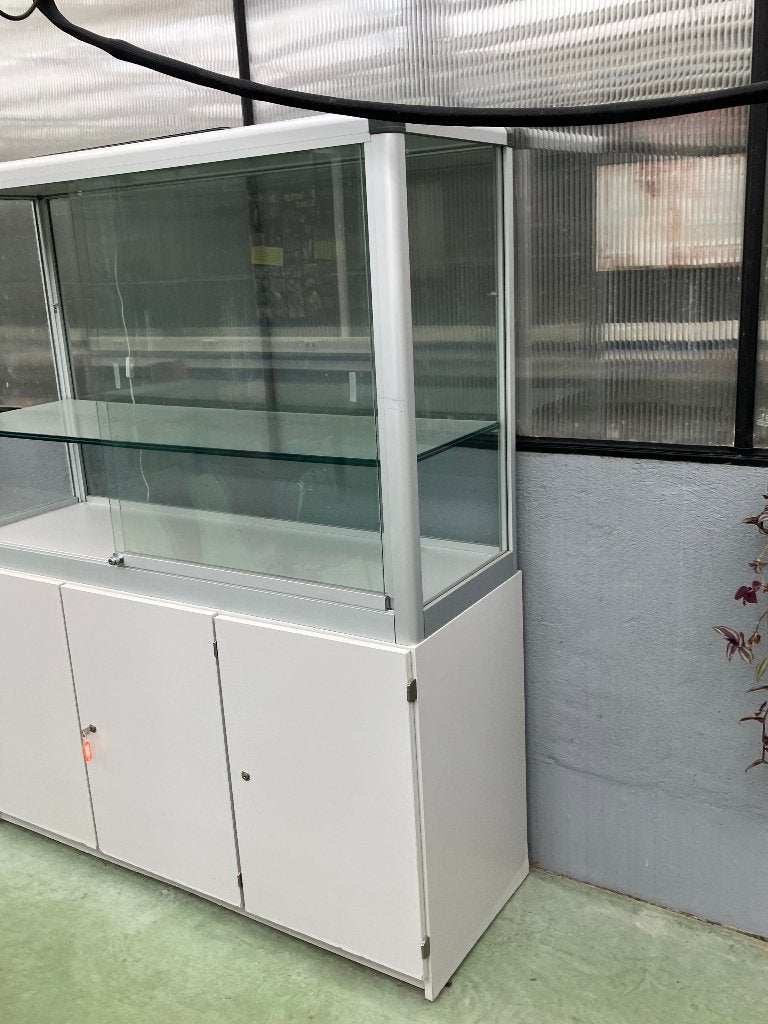Vitrines met onderkasten 2x, Ophalen of Verzenden, Zo goed als nieuw