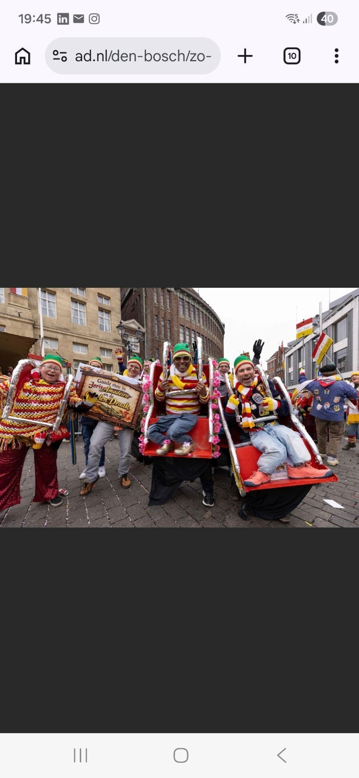 Carnavals loopgroep: 6 achtbaankarretjes en 2 losse beugels, Ophalen, Jongen of Meisje