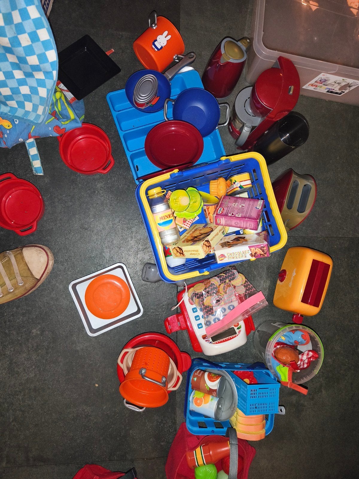 Grote set speelgoedkeuken accessoires, Ophalen of Verzenden, Gebruikt, Kunststof, Speelkeuken-accessoire