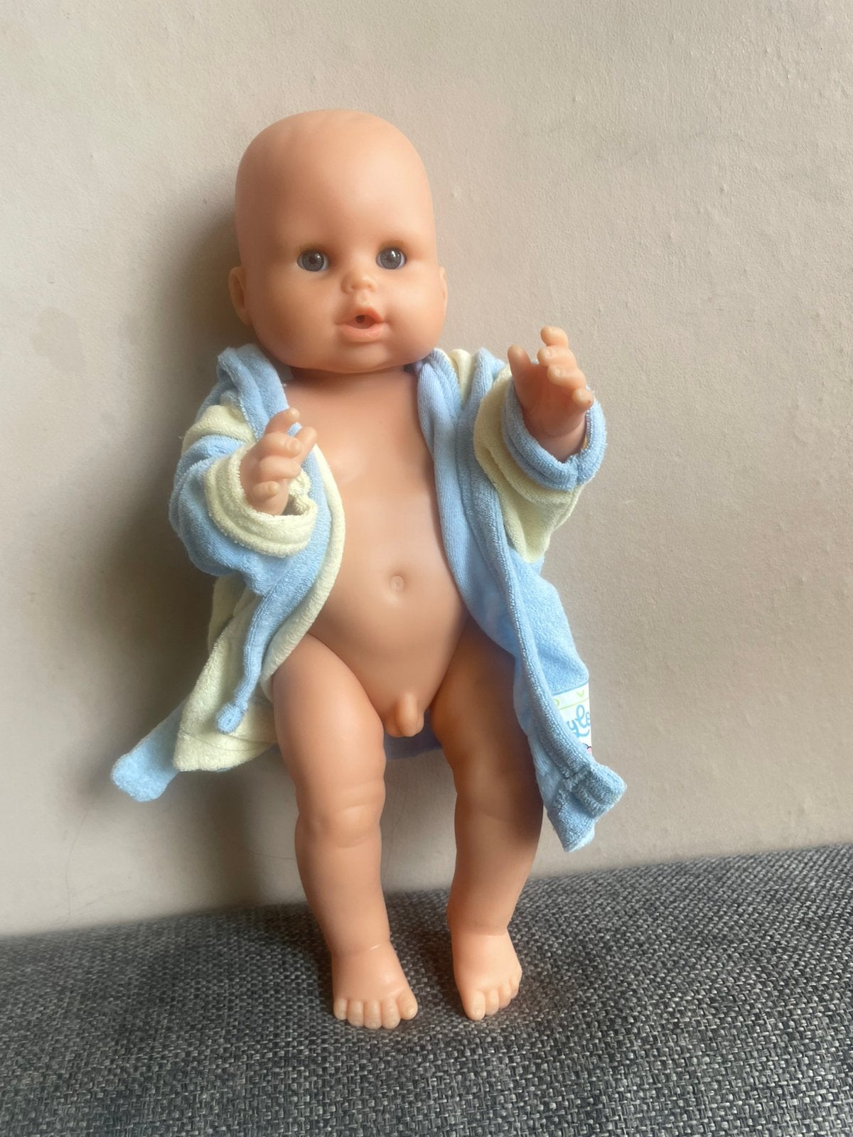 Corolle jongentje met badjas, Ophalen of Verzenden, Zo goed als nieuw, Babypop