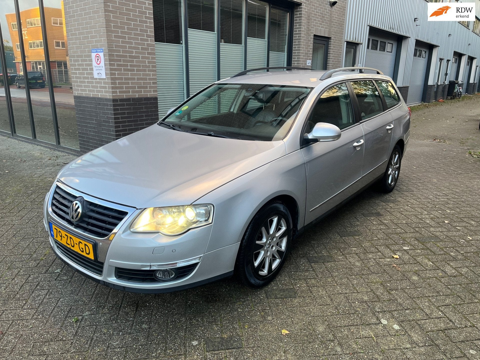Volkswagen Passat Variant 2.0 TFSI Comfortline! AUTOMAAT!, Dealer onderhouden, Gebruikt, Zwart, 1984 cc