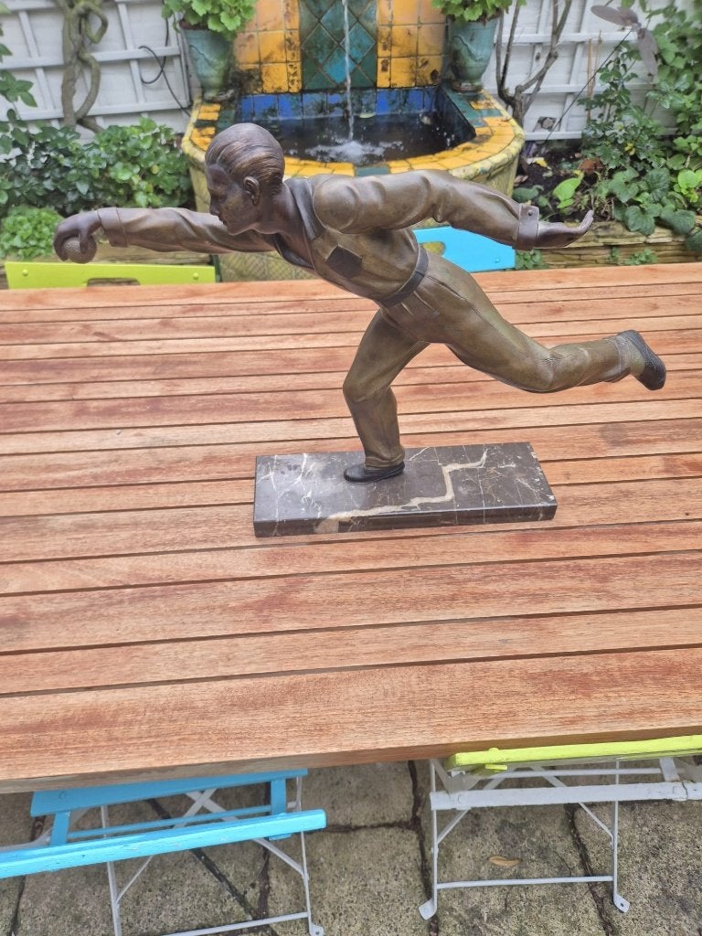 Groot Art Deco beeld jeu de boules speler 44 cm, Ophalen, Art deco, Gepatineerd, 20 - 50 cm