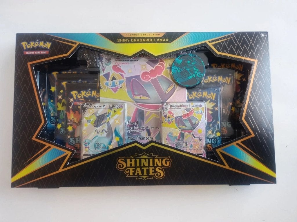 Shiny Dragapult Vmax Shining Fates Pokemon Box - Sealed, Ophalen of Verzenden, Zo goed als nieuw, Boosterbox, Foil