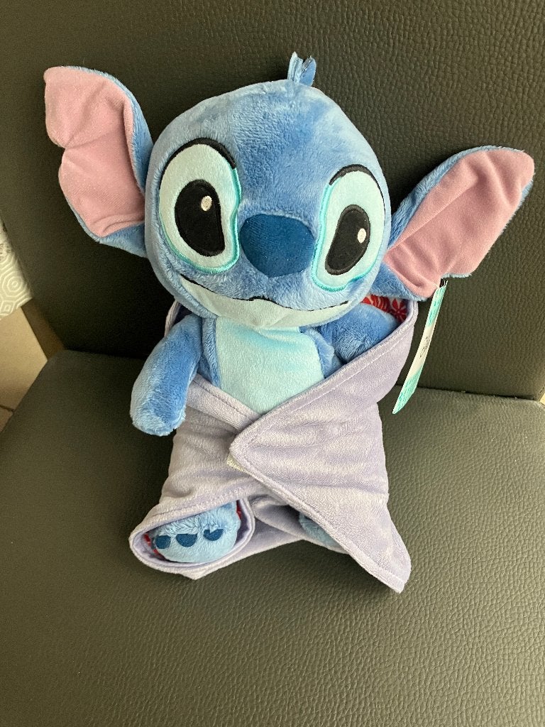 Nieuwe Stitch ( Disney ) knuffel met doekje, Verzamelen, Ophalen of Verzenden, Overige figuren, Nieuw, Knuffel