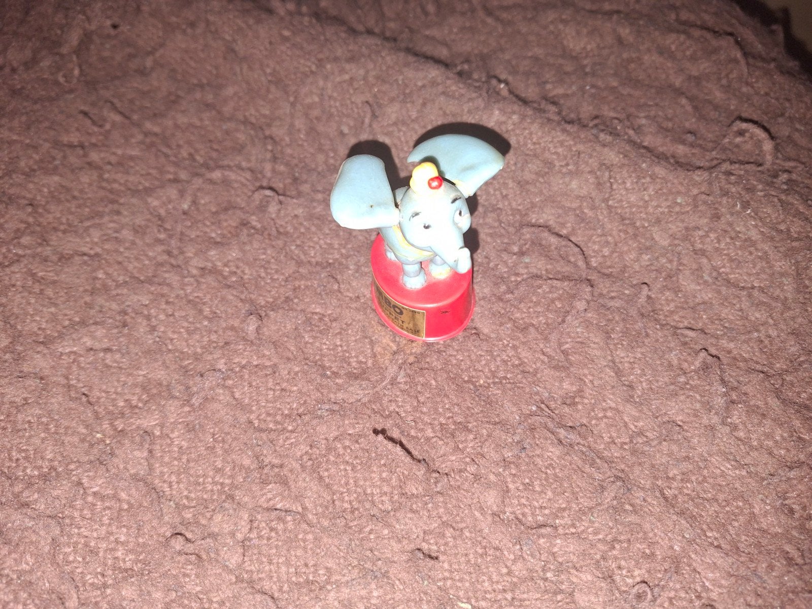 vintage Disney dumbo druk poppetje, Ophalen of Verzenden, Zo goed als nieuw, Beeldje of Figuurtje