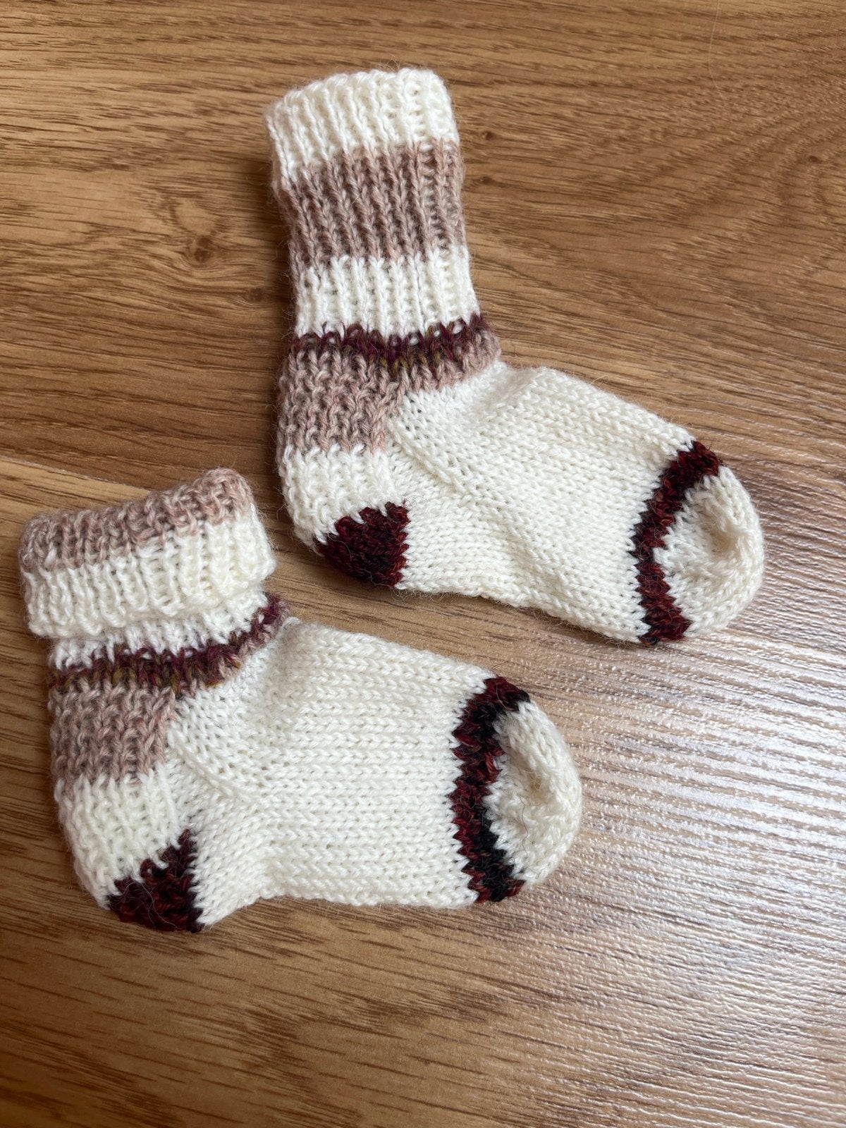 Handgebreide babysokjes van 75% wol, Ophalen of Verzenden, Nieuw, Jongen of Meisje