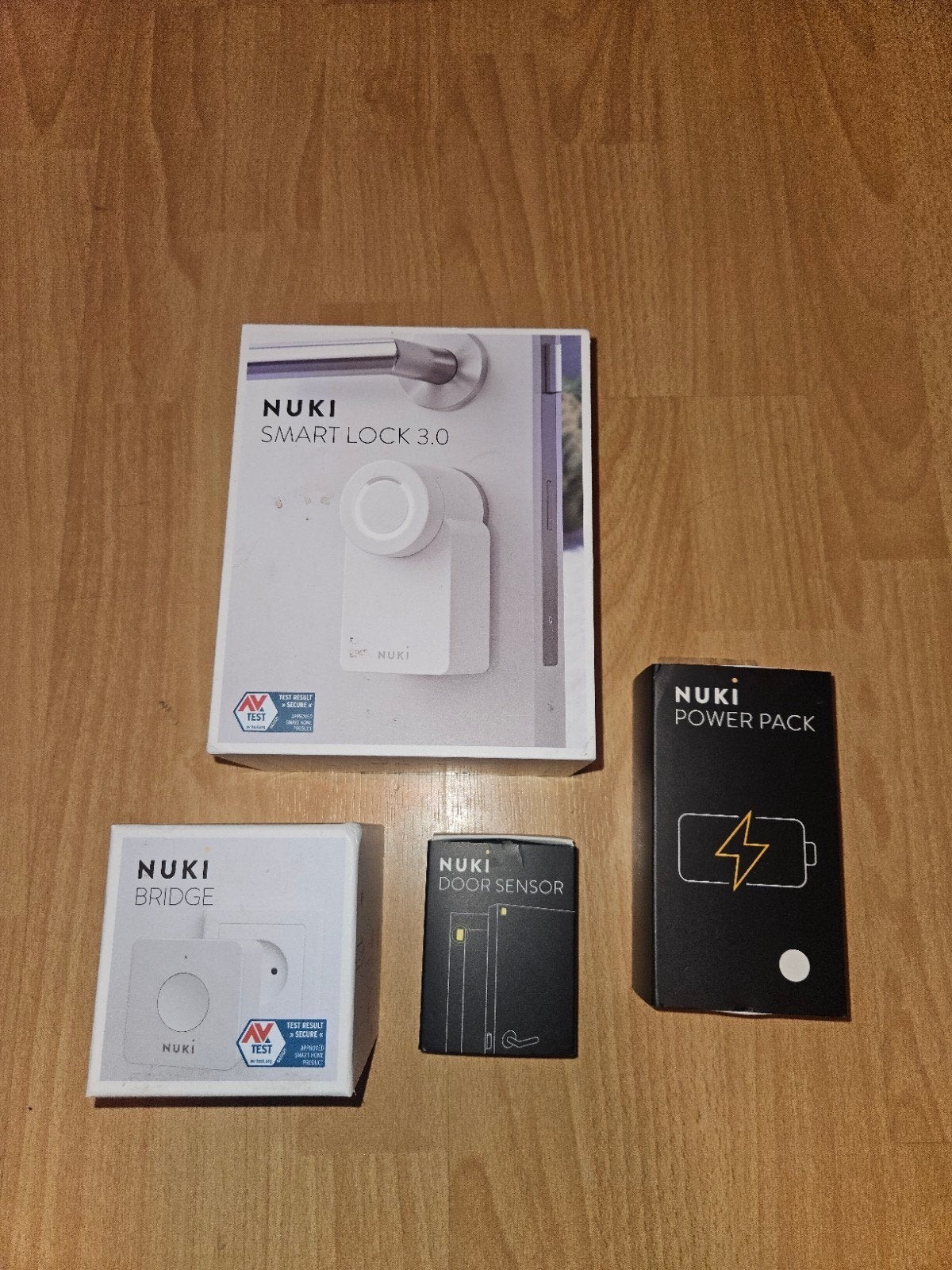Nuki Smart Lock 3.0 Set: Slot, Bridge, Sensor, Power Pack, Ophalen of Verzenden, Zo goed als nieuw, Overige materialen, Slot