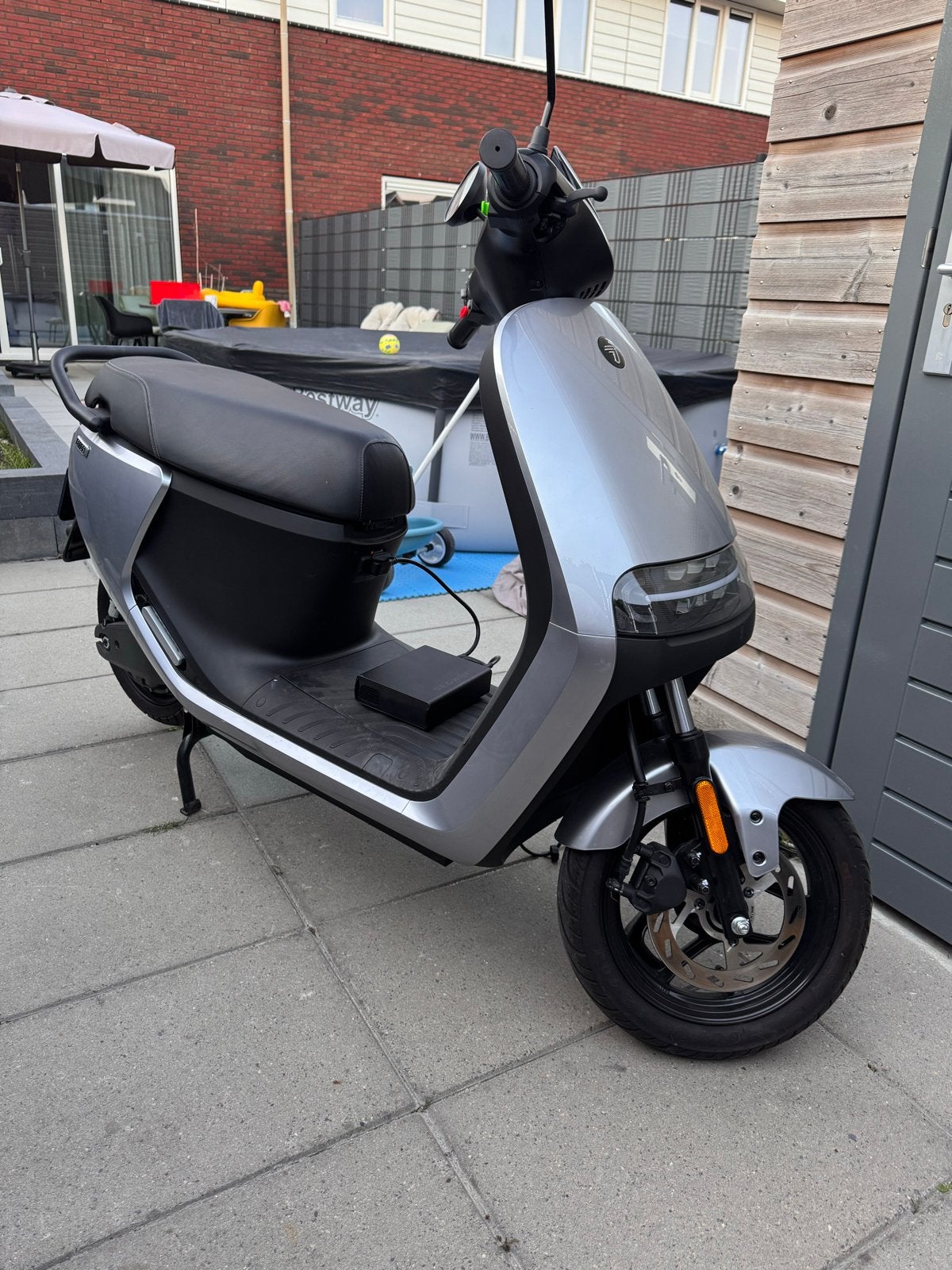Segway E110S Elektrische Scooter - Zo goed als nieuw, Ophalen of Verzenden, Zo goed als nieuw, Maximaal 45 km/u, Elektrisch