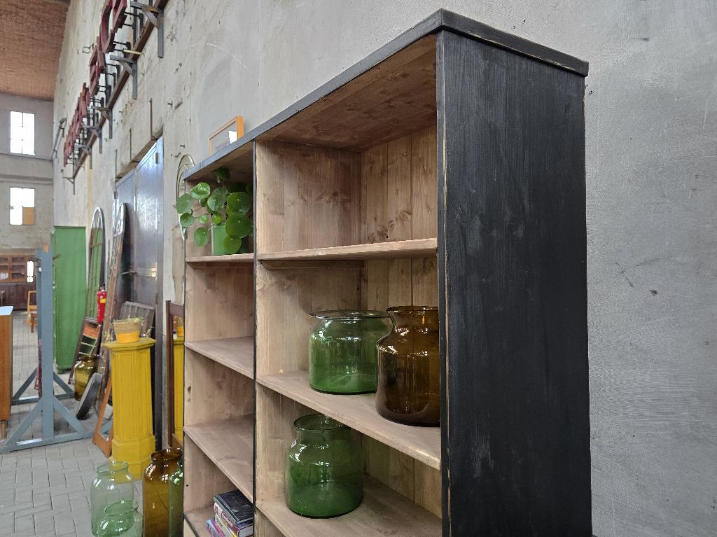 Industriële Houten Apothekerskast Zwart | Vintage Grote Kast, Met plank(en), 200 cm of meer, 150 tot 200 cm, Ophalen of Verzenden