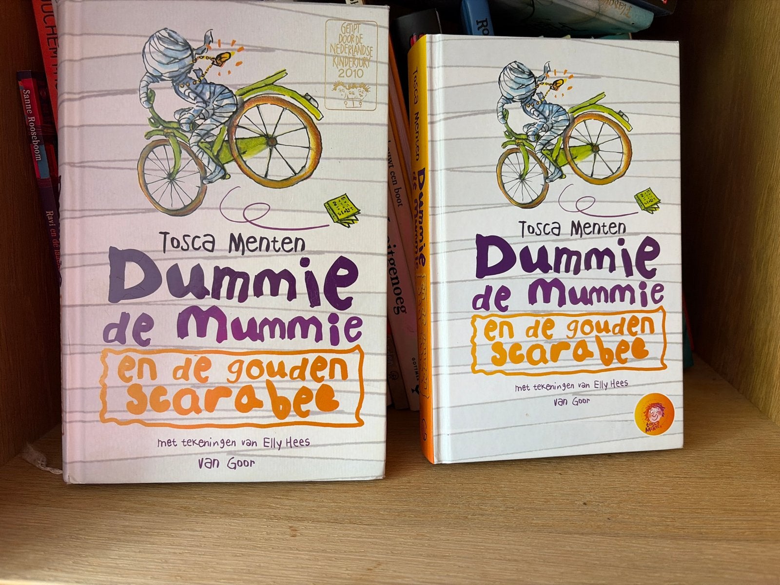 Dummie de Mummie en de gouden scarabee - Tosca Menten, Ophalen of Verzenden, Gelezen, Fictie