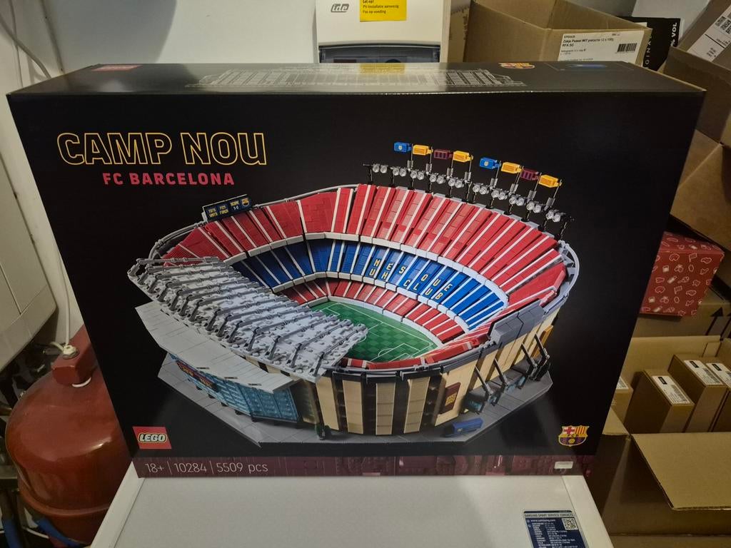 Lego Creator - 10284 -Camp Nou, Kinderen en Baby's, Speelgoed | Duplo en Lego, Ophalen of Verzenden, Nieuw