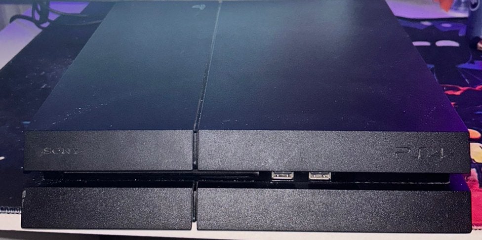 PS4 1TB + DualShock 4 – ZSM weg, Gebruikt, Verzenden, 1 TB, Met 1 controller