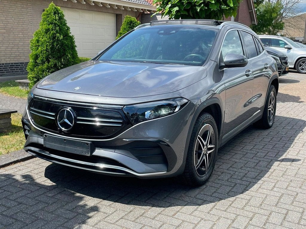 Mercedes-Benz EQA 250 AMG LINE PANO CAMERA NAVI LED, Auto's, Mercedes-Benz, Automaat, Gebruikt, 190 pk, Origineel Nederlands