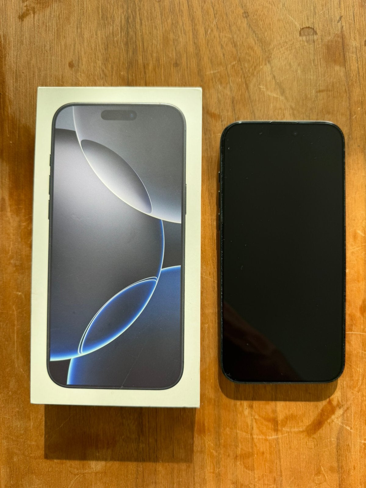 iPhone 16 Pro Max 256GB Black Titanium + 2x Swarovski | 90%, 256 GB, Zwart, IPhone 16 Pro Max, Ophalen of Verzenden