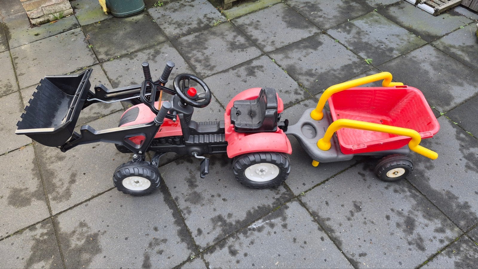 Rode traptractor met voorlader en aanhanger, Kinderen en Baby's, Ophalen, Gebruikt, Trapvoertuig