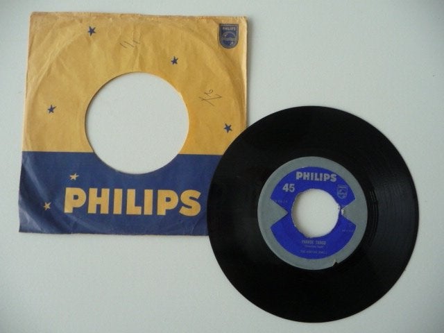 single THE JUMPING JEWELS - PARADE TANGO -Philips Rec. 1962, Gebruikt, 7 inch, Ophalen of Verzenden, Pop