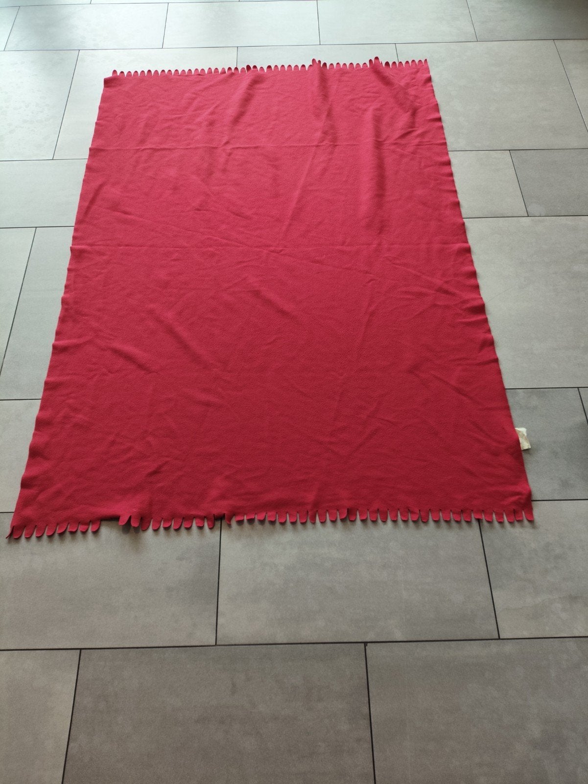 Rood IKEA POLARVIDE plaid/deken - zo goed als nieuw, Huis en Inrichting, Wasbaar, IKEA, Ophalen of Verzenden, Zo goed als nieuw