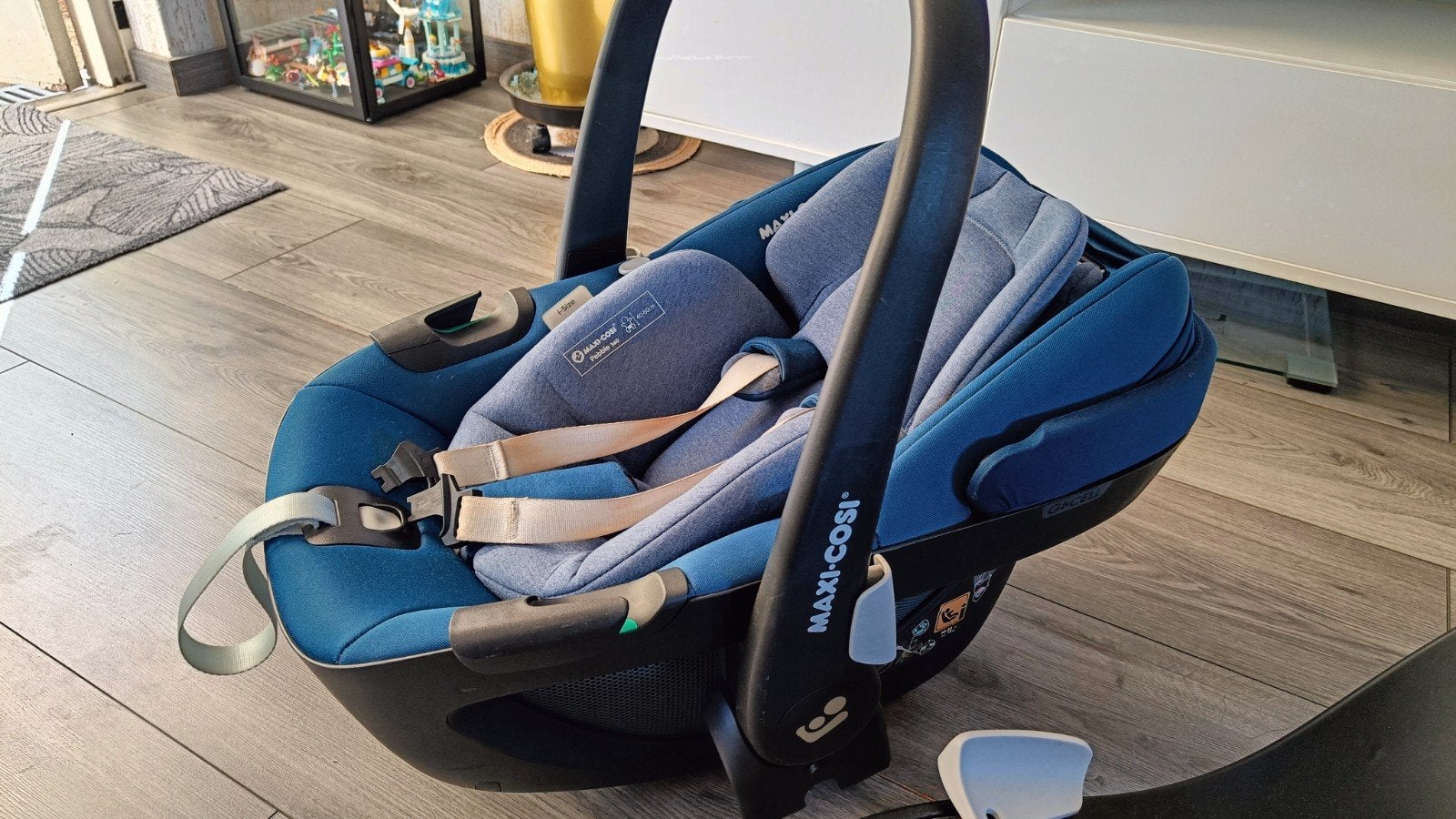 MaxiCosi Pebbles 360 + Family fix 360 Base, Ophalen, Zo goed als nieuw, Isofix, 0 t/m 13 kg