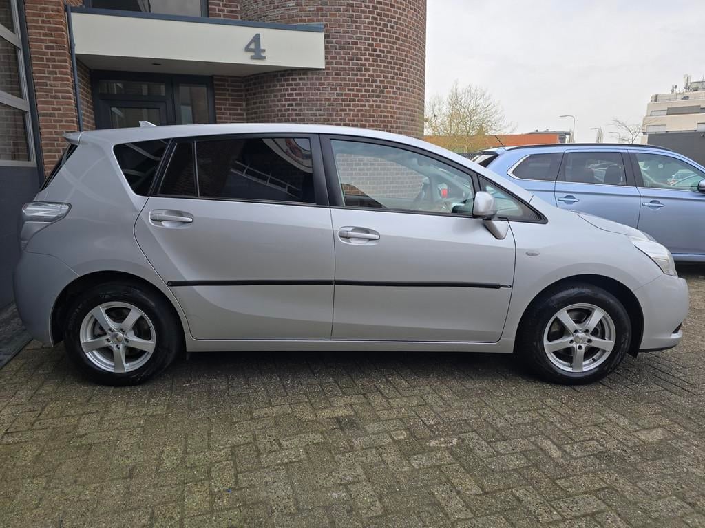 Toyota Verso 1.8 VVT-i Business 7p. Clima |Camera |Apk, Voorwielaandrijving, Euro 5, 4 cilinders, 7 stoelen