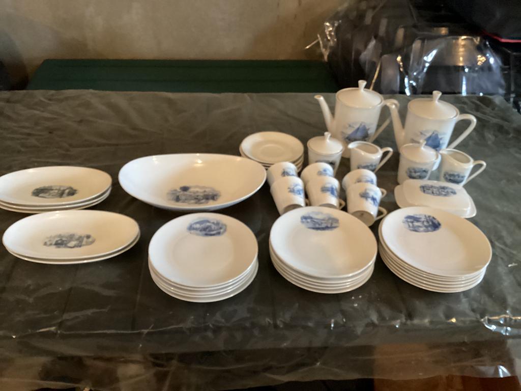 Remia servies, Ophalen