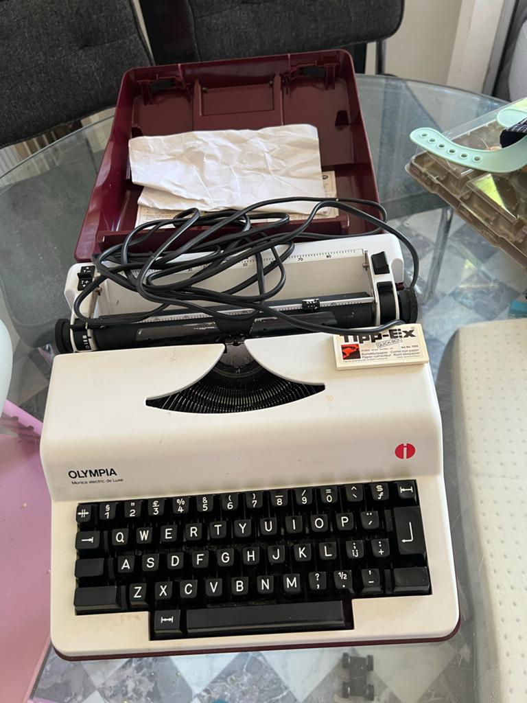 Olympia Monica electric de luxe, Diversen, Typemachines, Ophalen of Verzenden, Zo goed als nieuw