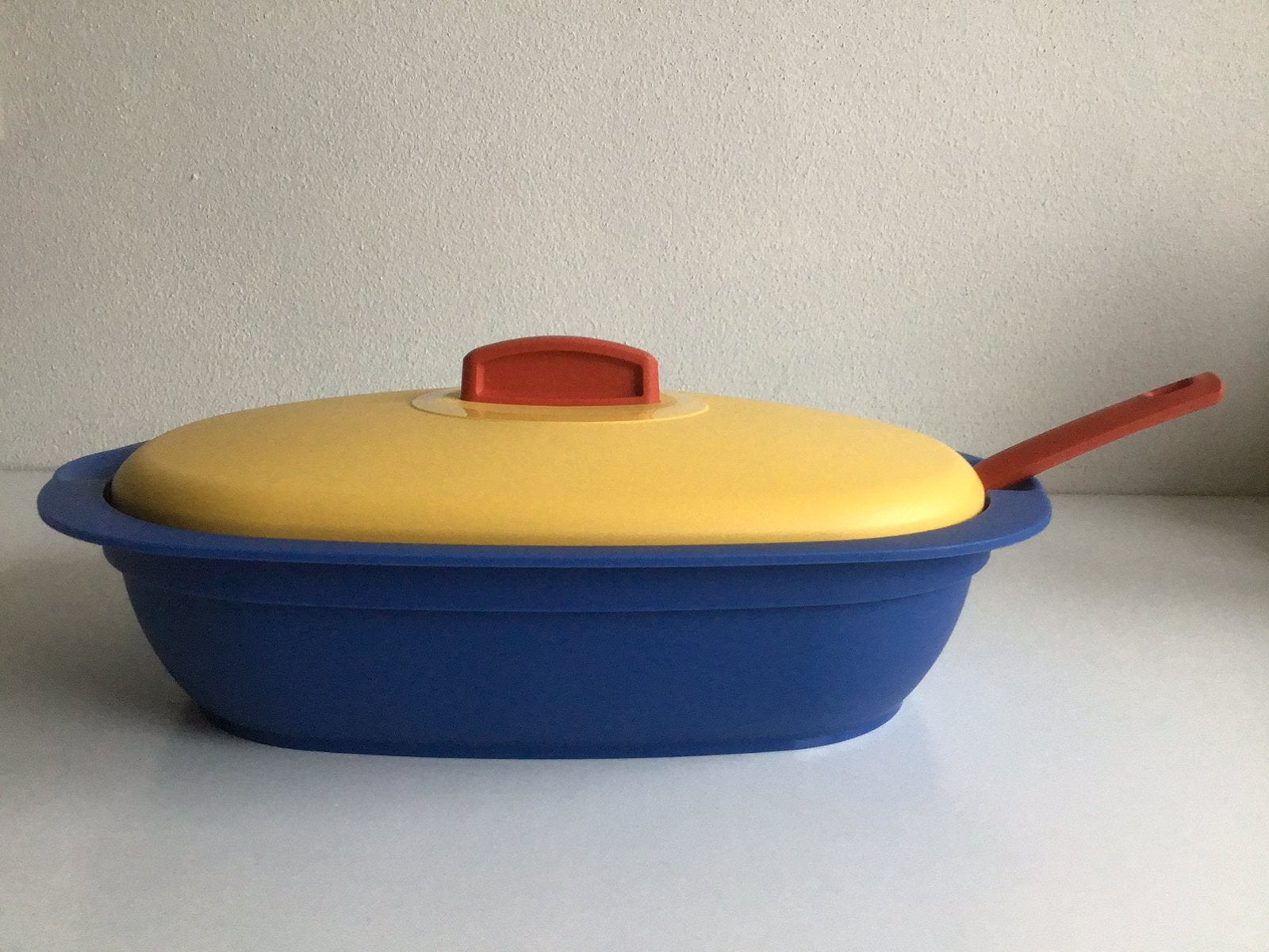 Tupperware serveerschaal groenteschaal + lepel schaal NIEUW, Ophalen of Verzenden, Nieuw, Rood, Schaal