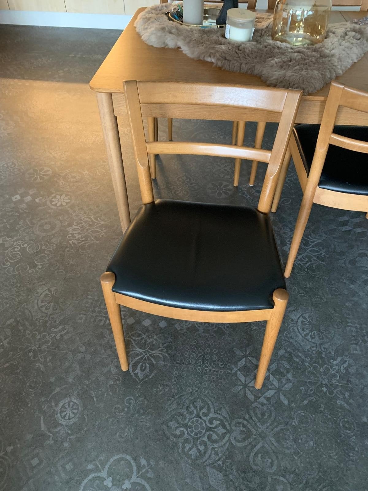 6x eettafelstoelen ,in zeer goede staat, Huis en Inrichting, Stoelen, Ophalen, Zwart, Leer, Zo goed als nieuw