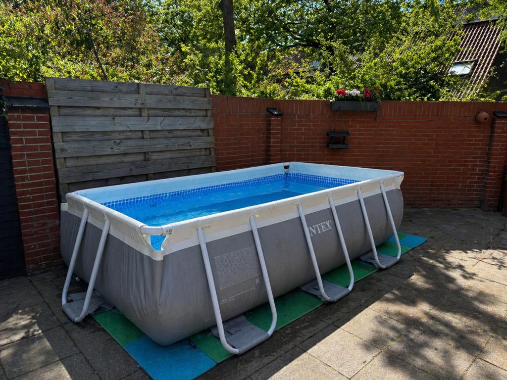 Intex zwembad met toebehoren, Ophalen, Minder dan 80 cm, Zo goed als nieuw, Opzetzwembad