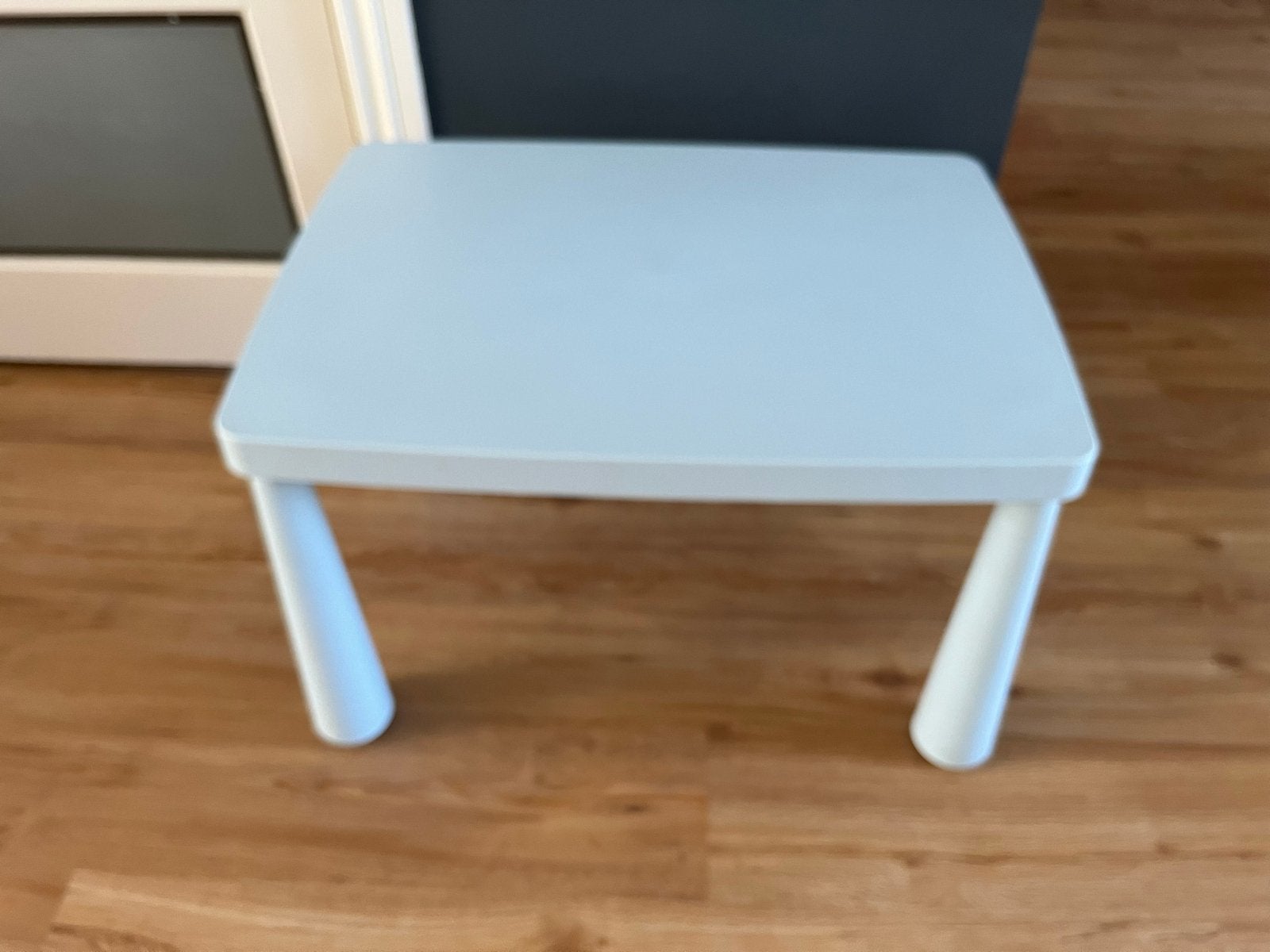 Kinder tafel en stoel (Ikea), Kinderen en Baby's, Kinderkamer | Tafels en Stoelen, Ophalen, Gebruikt, Tafel(s) en Stoel(en)